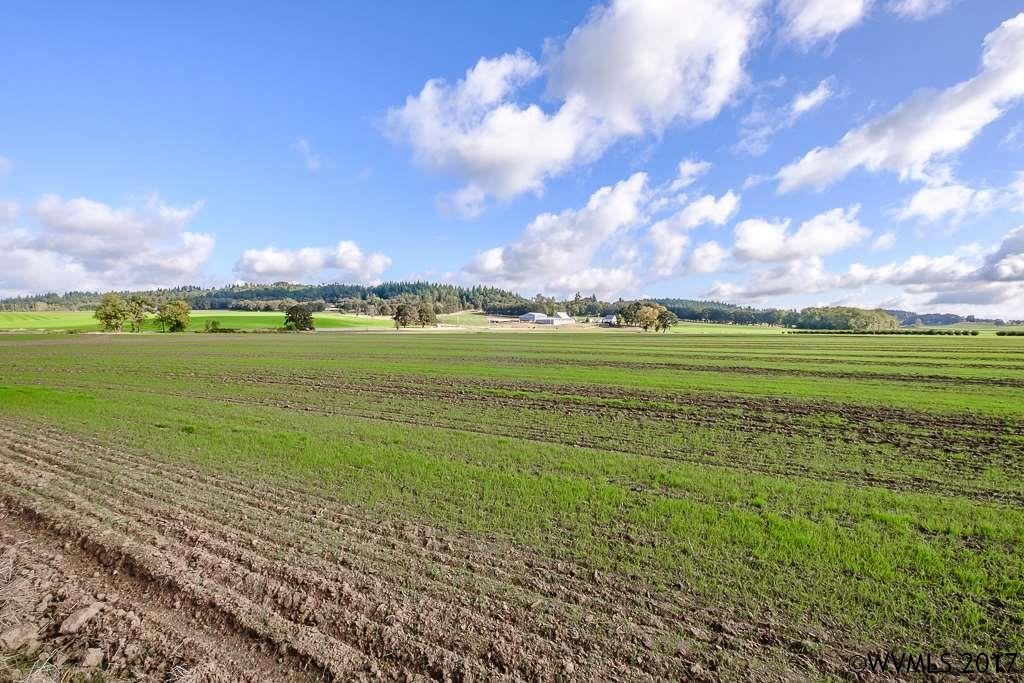 69.76 acres in Linn County, Oregon